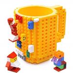 Кружка Лего с детальками желтая